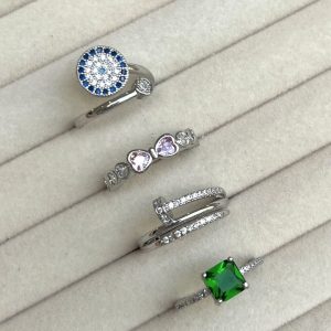 Anillos plateados