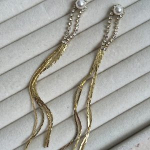 zarcillos largos con perla