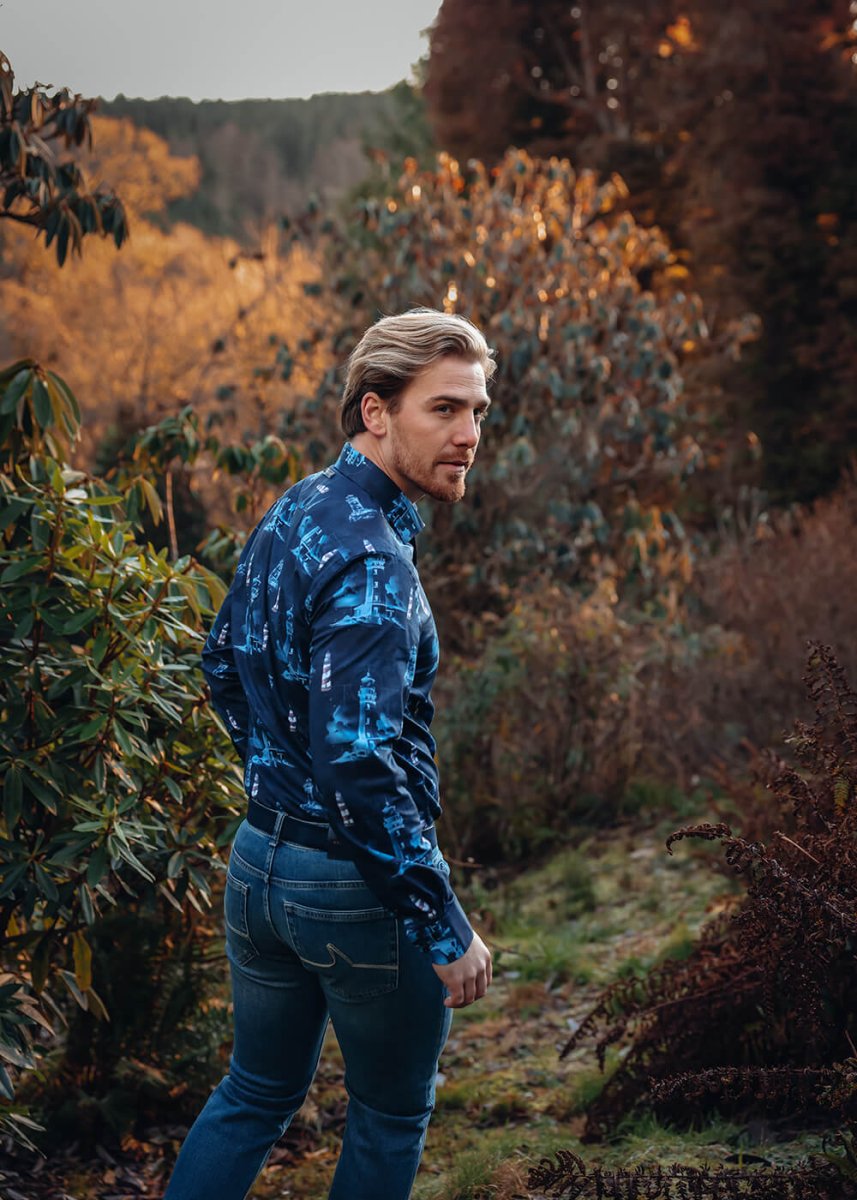 A Fish Named Fred Lighthouse Shirt Navy - Imagen 3