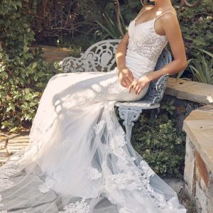 Sleeveless Fitted Applique Bridal Gown
